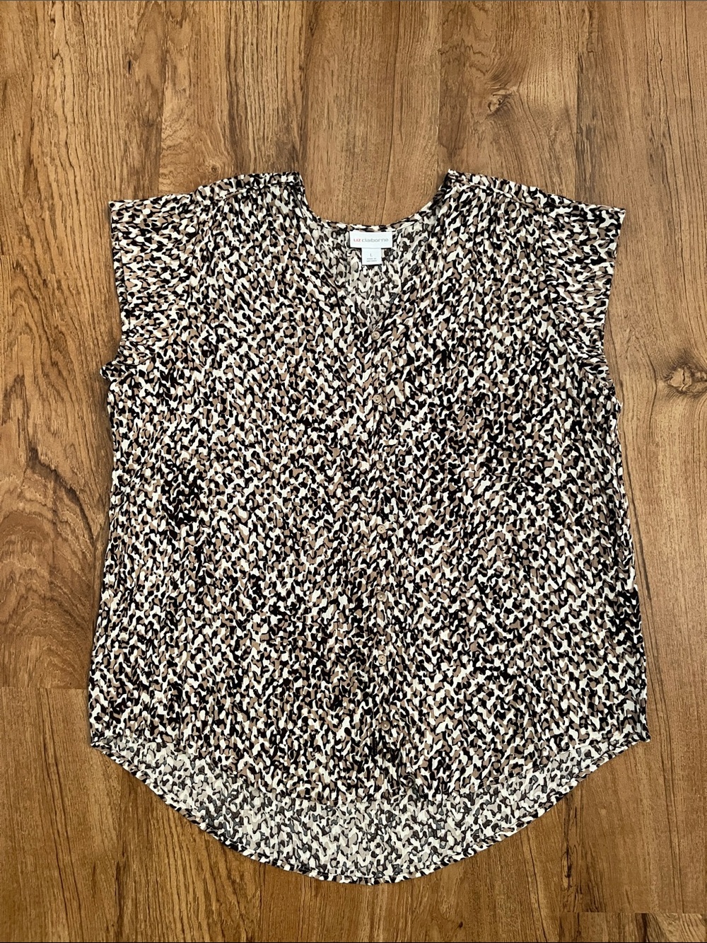 NWOT Liz Claiborne Animal Print Top
